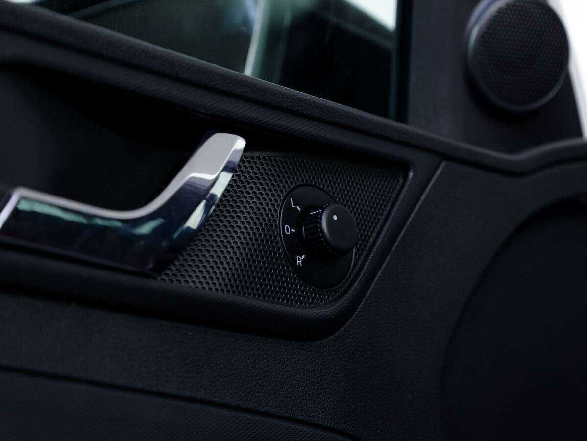 Б/У Шкода Рапид 2015 года. Фото: #17