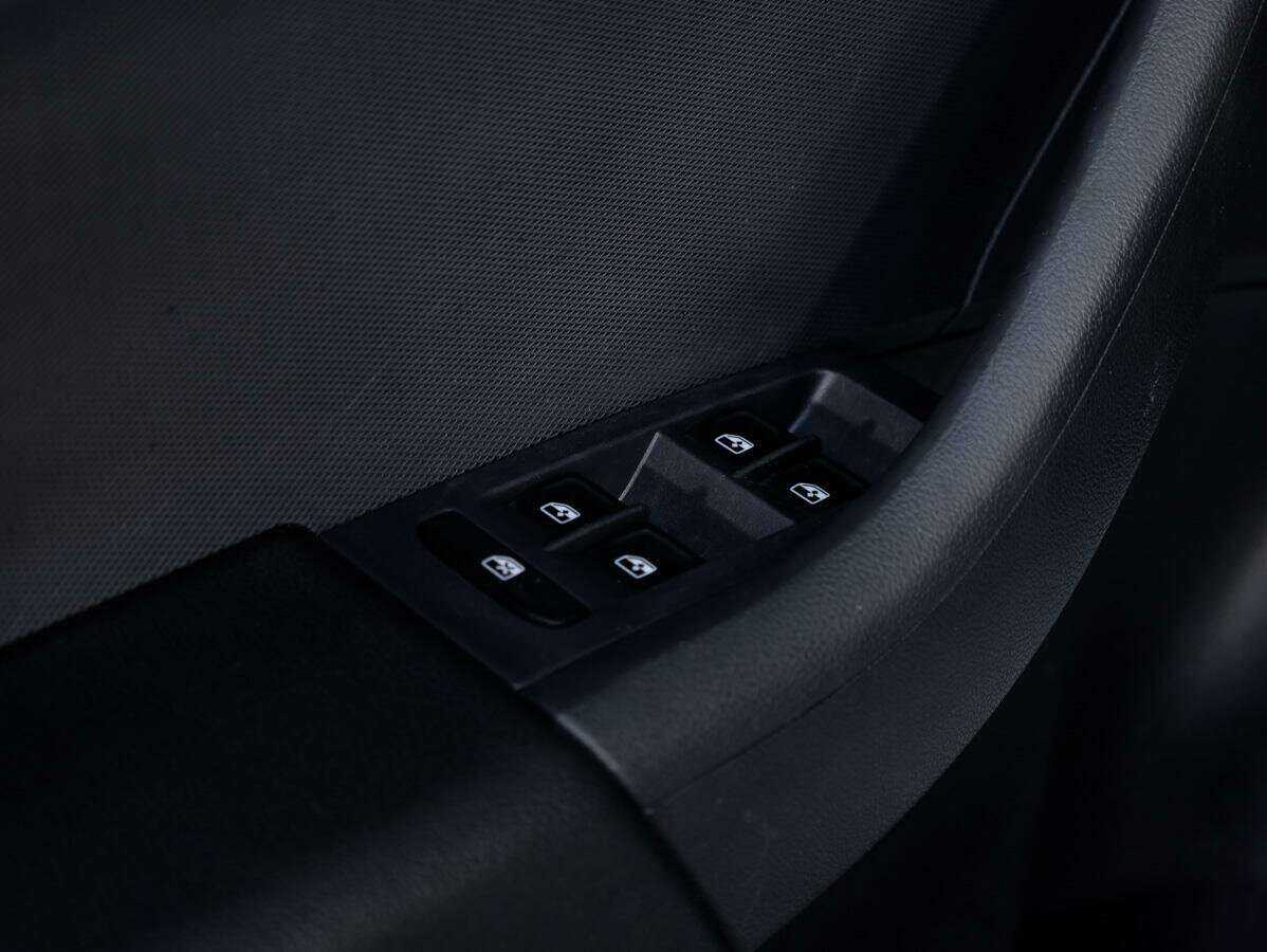 Б/У Шкода Рапид 2015 года. Фото: #18