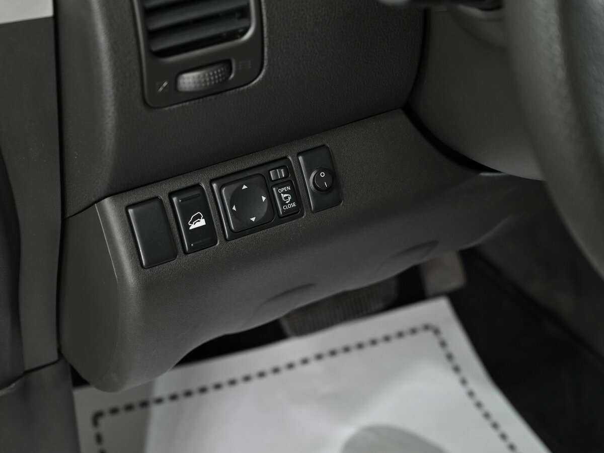 Б/У Ниссан Патфайндер 2012 года. Фото: #12