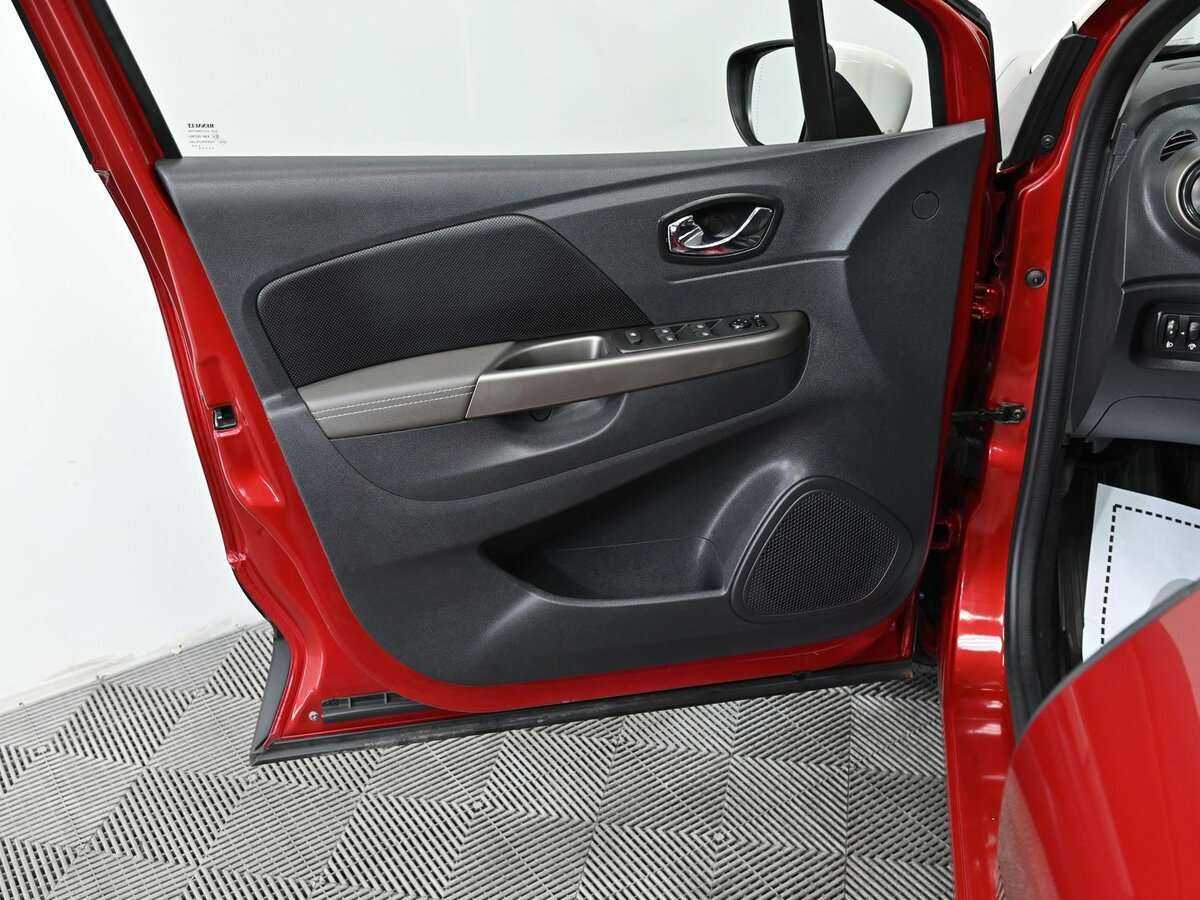 Б/У Рено Каптюр 2019 года. Фото: #6