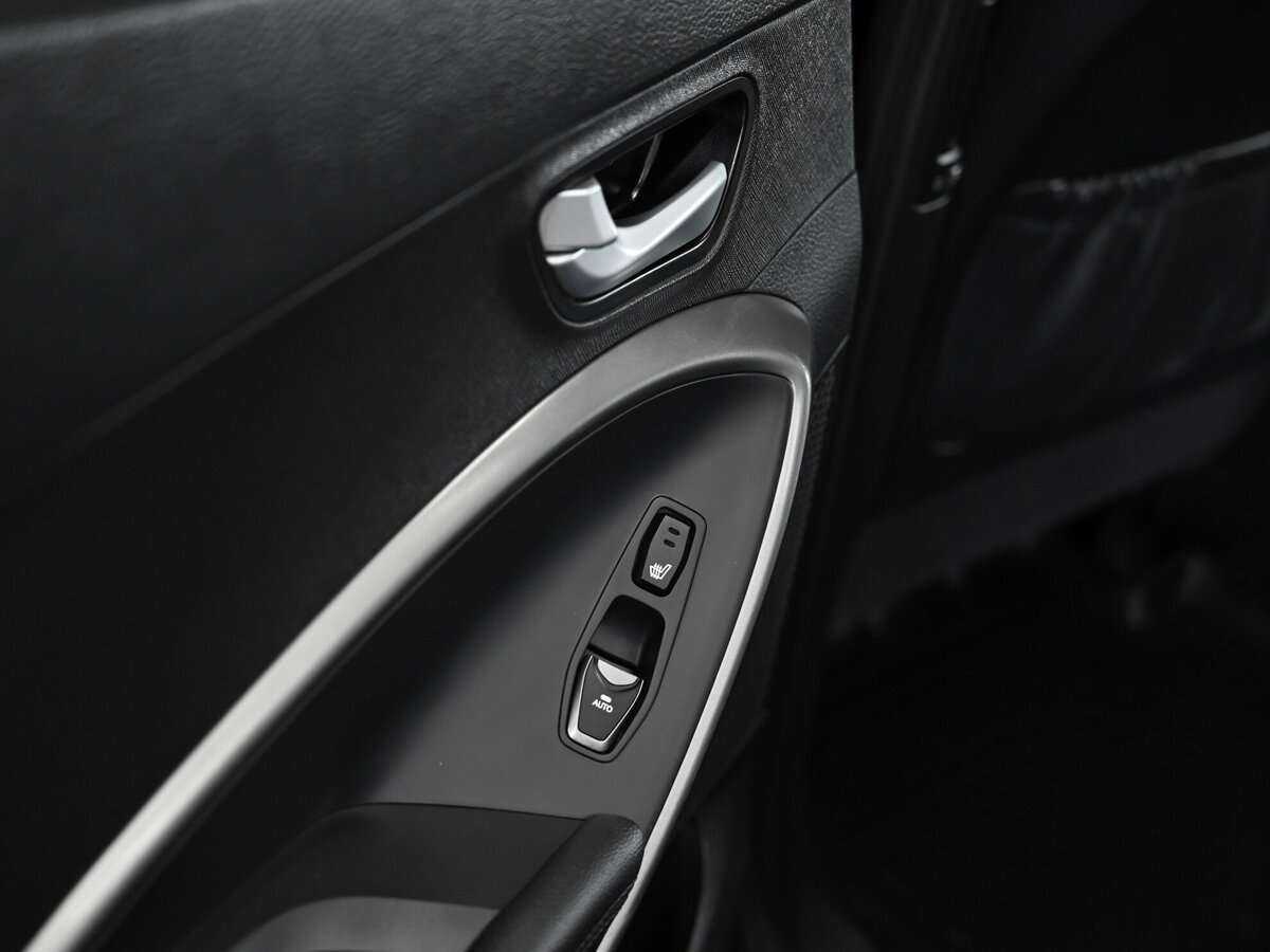 Б/У Хендай Санта Фе 2016 года. Фото: #11