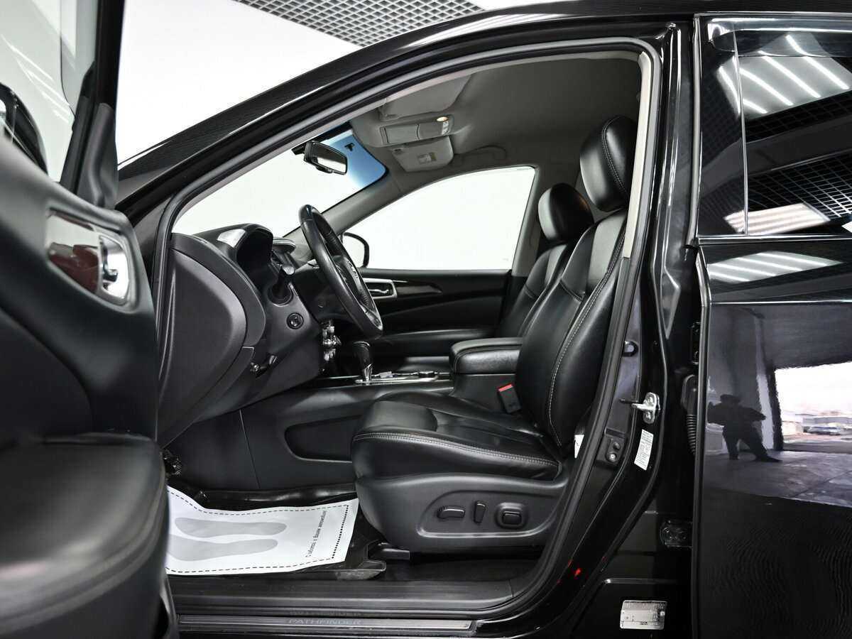 Б/У Ниссан Патфайндер 2015 года. Фото: #8