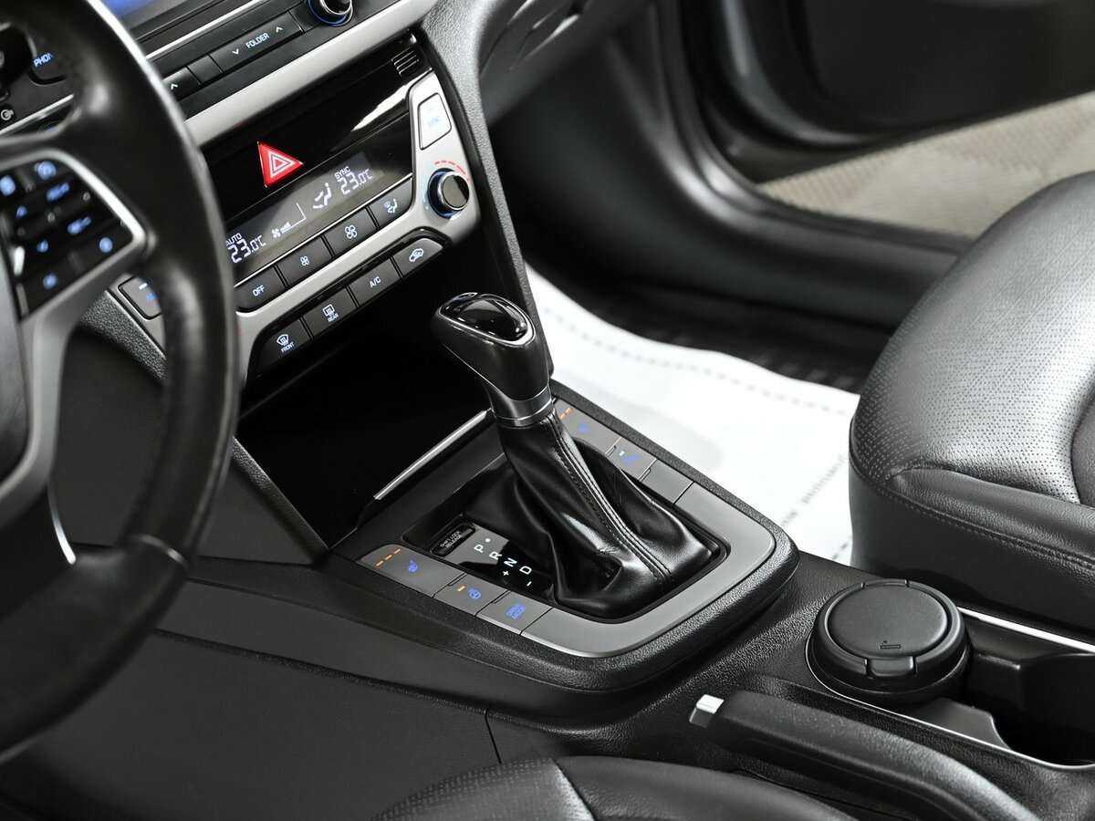 Б/У Хендай Елантра 2018 года. Фото: #9