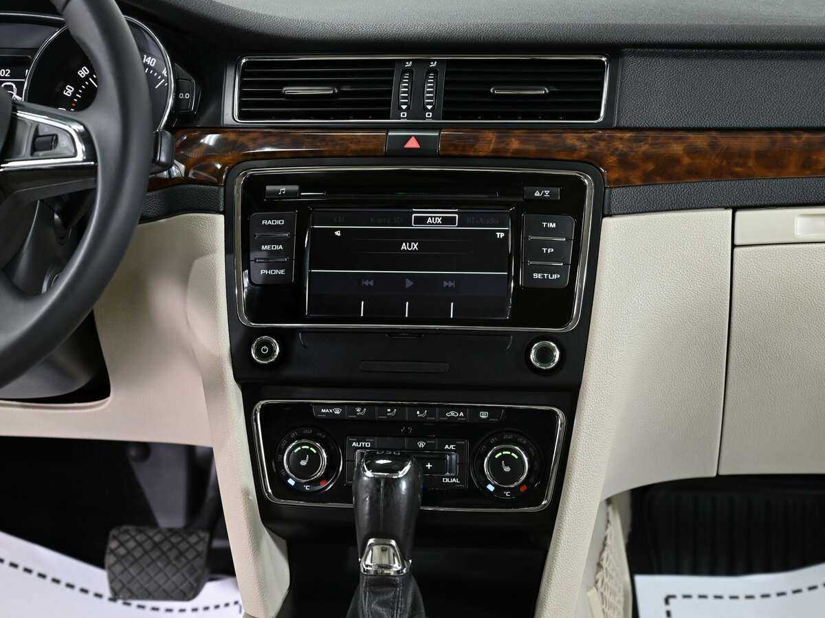 Б/У Шкода Суперб 2013 года. Фото: #11