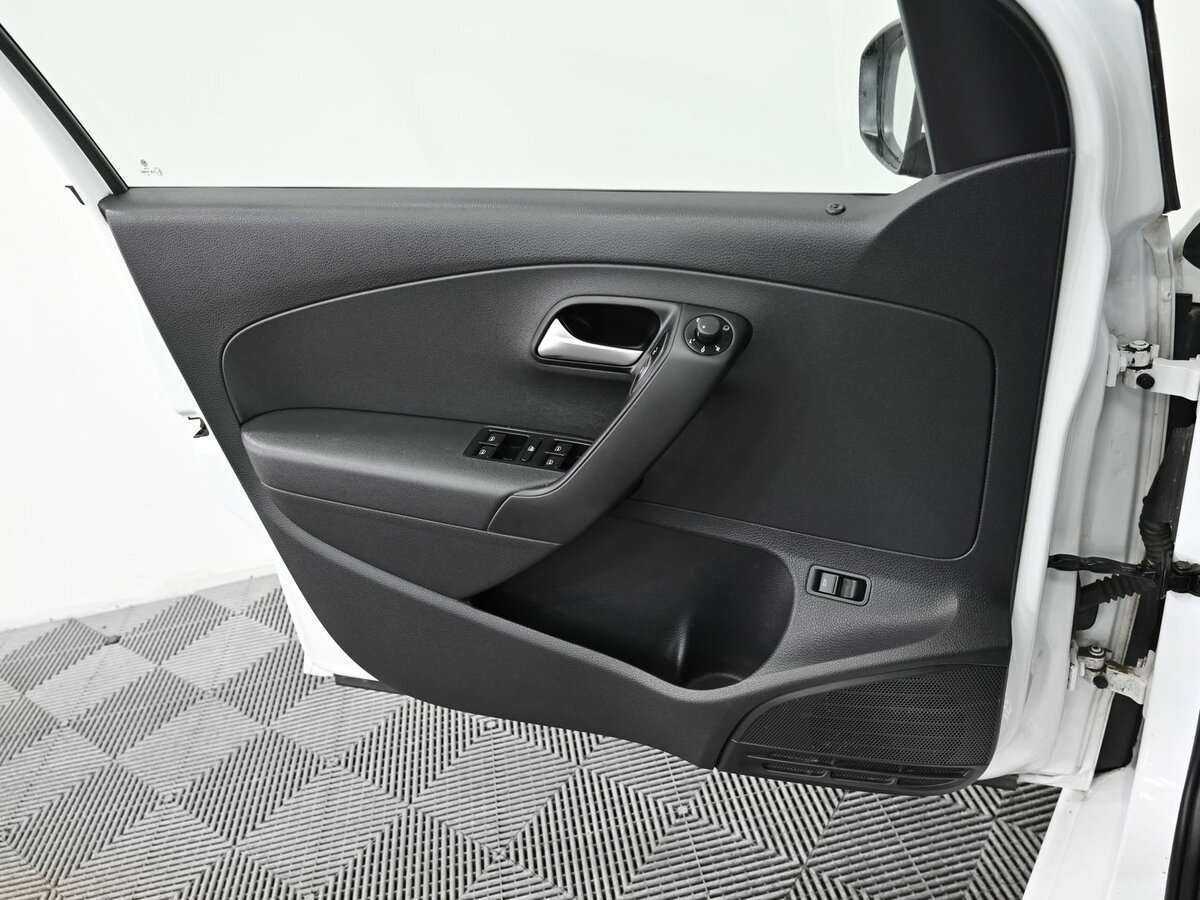 Б/У Фольксваген Поло 2019 года. Фото: #11