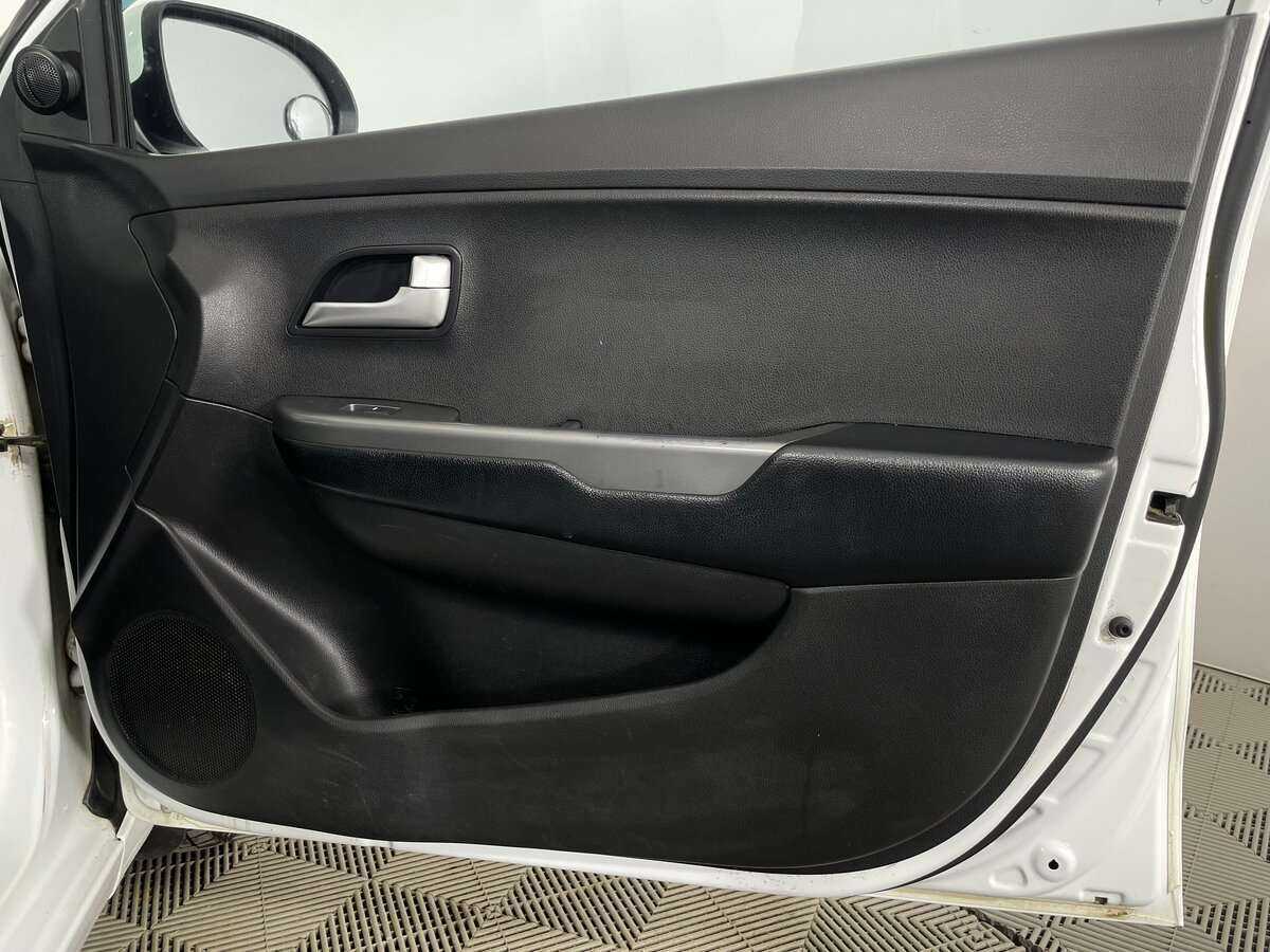 Б/У Киа Рио 2015 года. Фото: #19