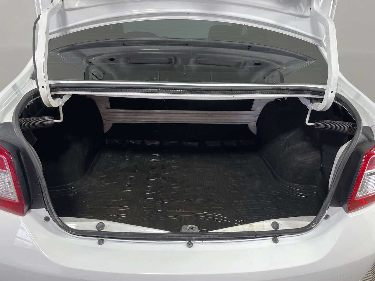 Renault Logan 2014 года с пробегом. Фото: #9