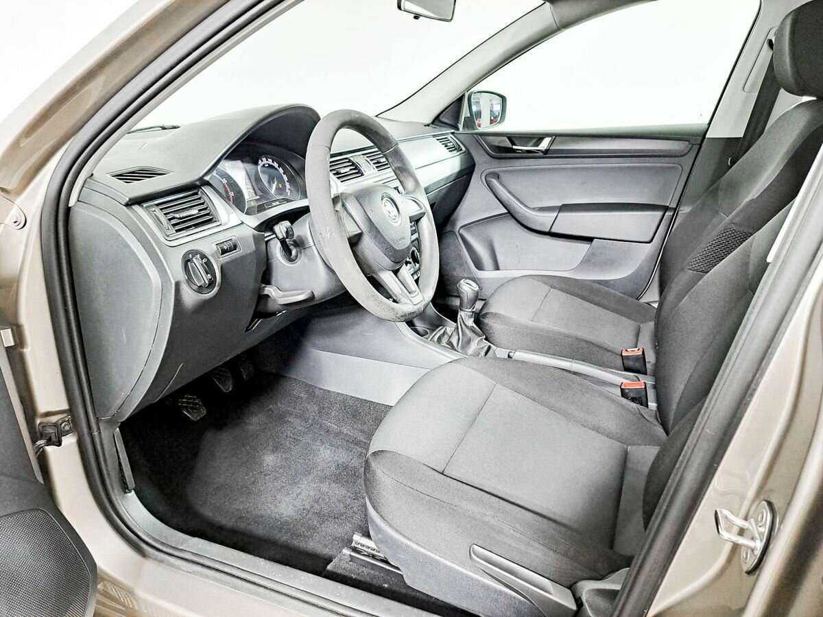 Б/У Шкода Рапид 2018 года. Фото: #10