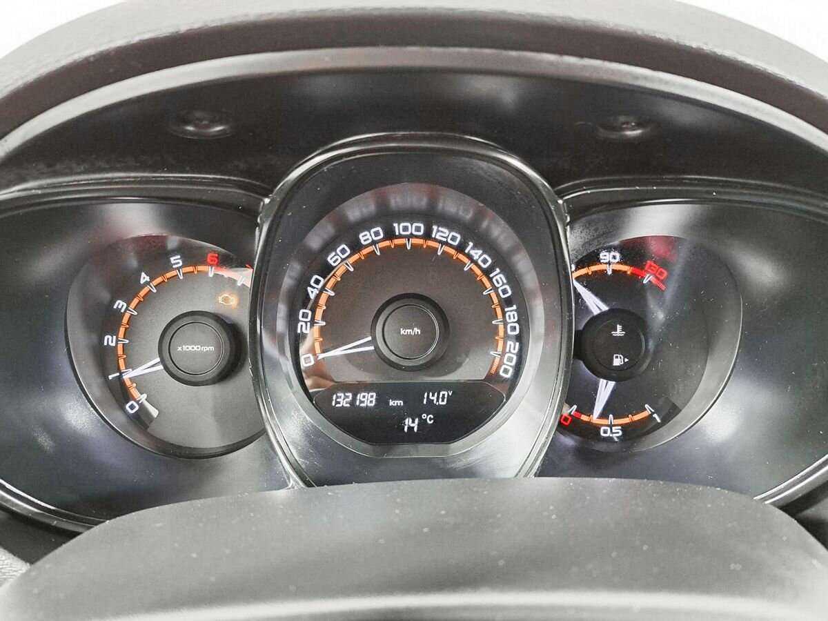 Lada (ВАЗ) Vesta 2018 года с пробегом. Фото: #10