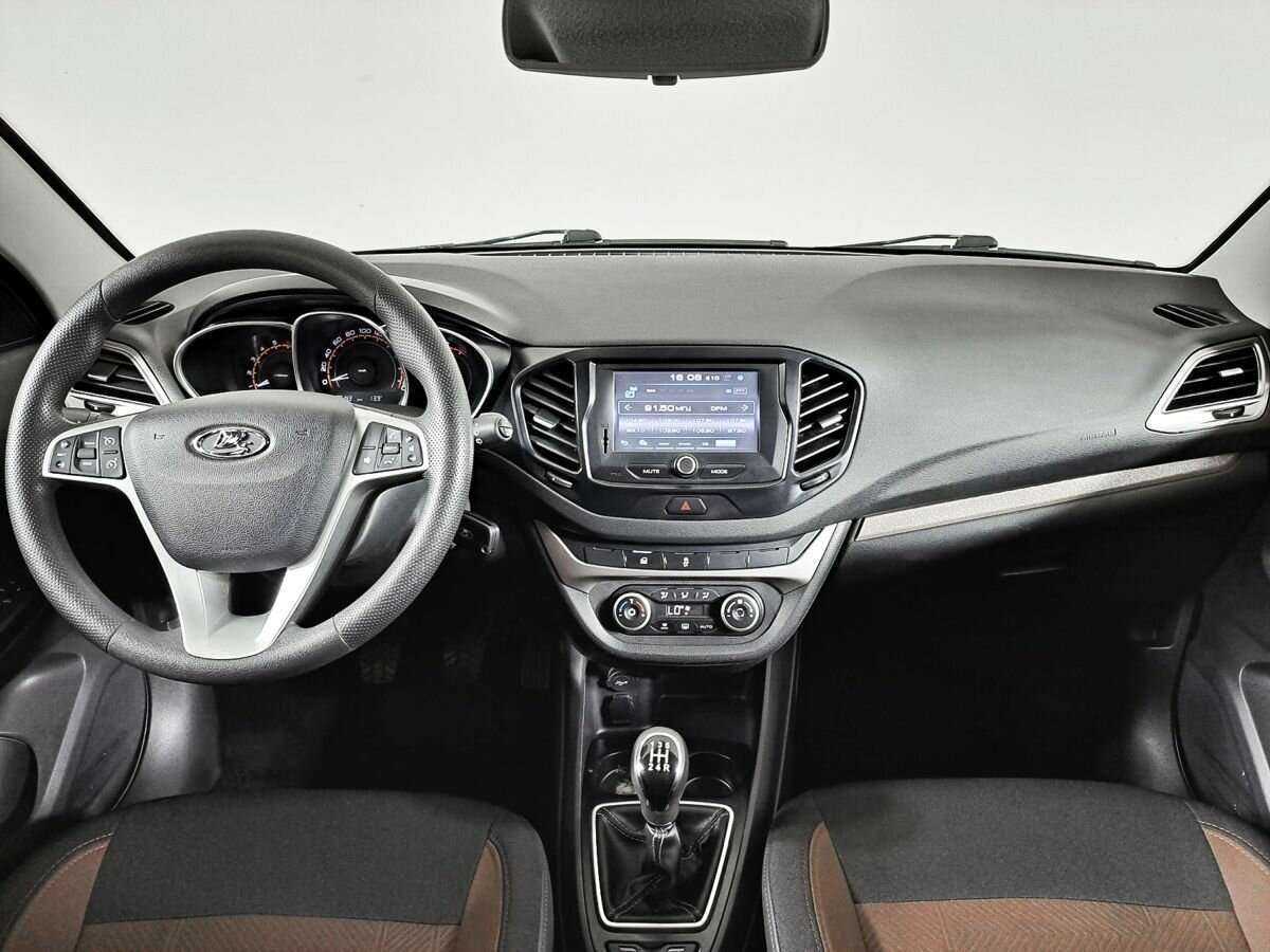 Lada (ВАЗ) Vesta 2018 года с пробегом. Фото: #11