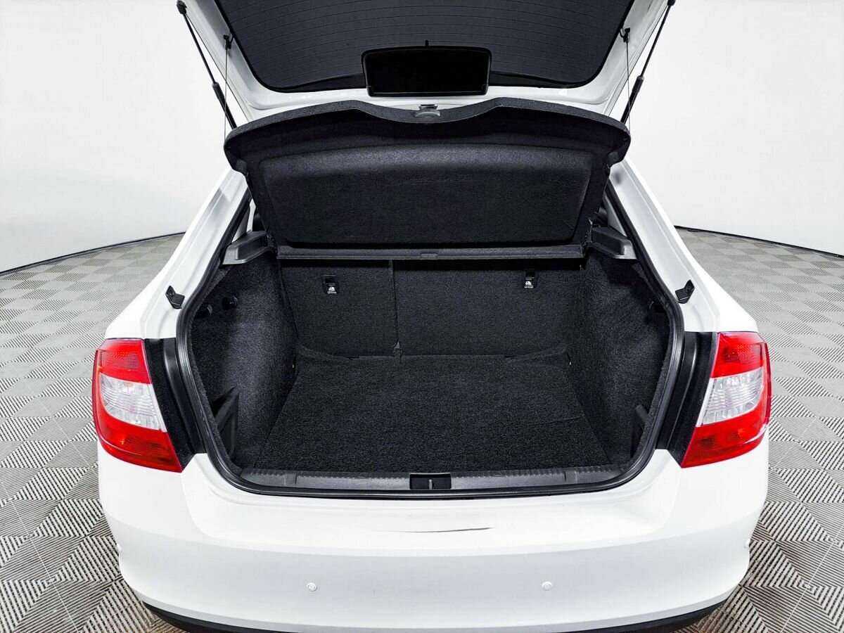 Б/У Шкода Рапид 2017 года. Фото: #9