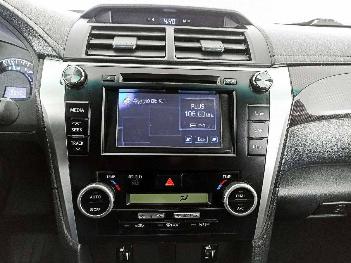 Б/У Тойота Камри 2014 года. Фото: #12