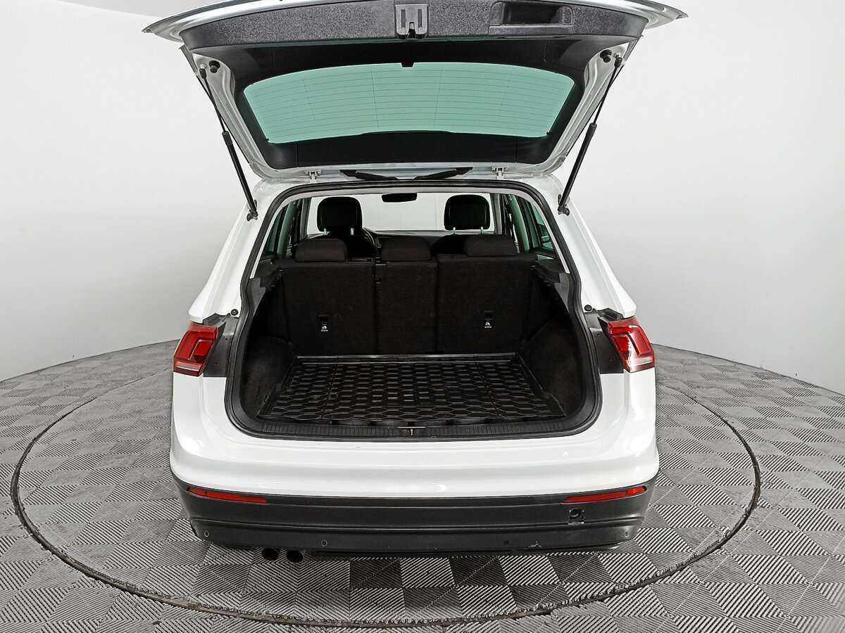 Б/У Фольксваген Тигуан 2017 года. Фото: #9