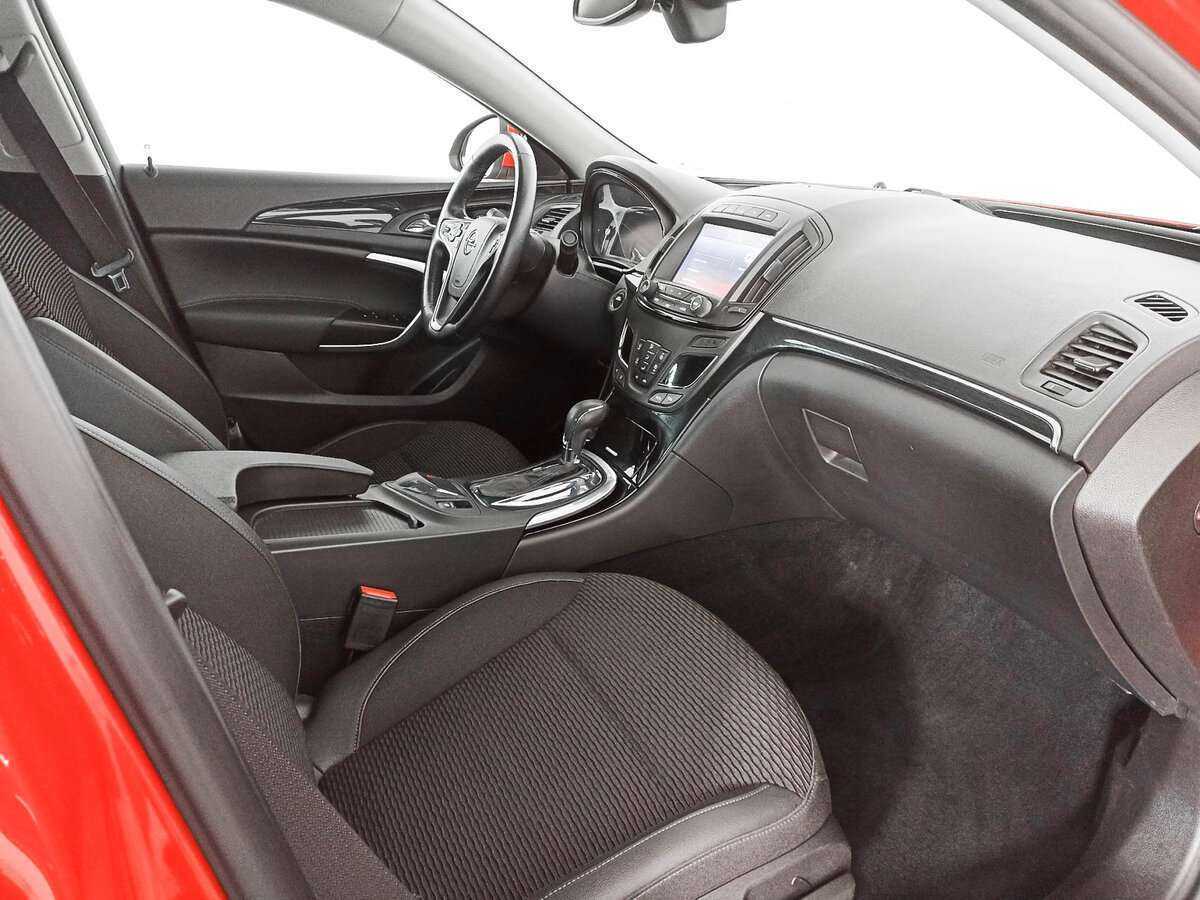 Б/У Опель Инсигния 2015 года. Фото: #8