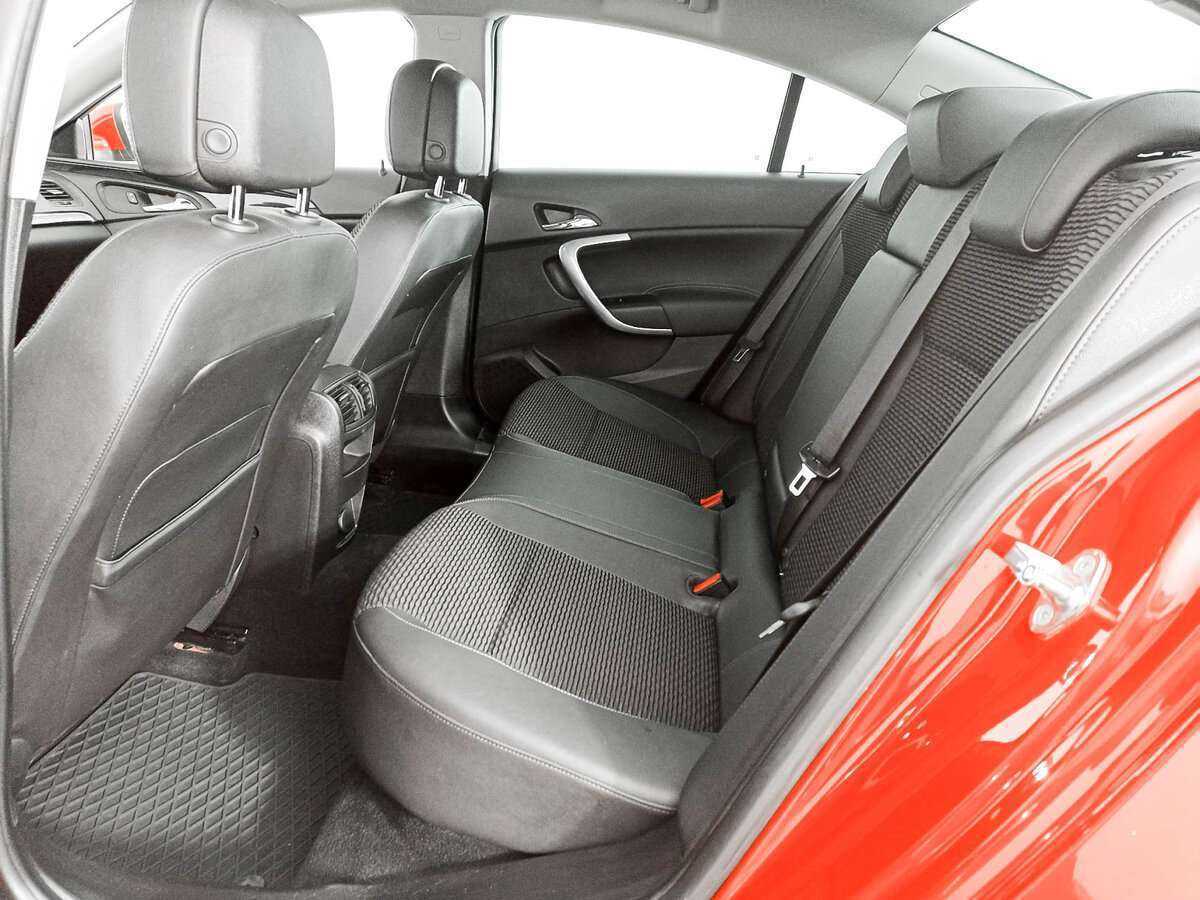 Б/У Опель Инсигния 2015 года. Фото: #9