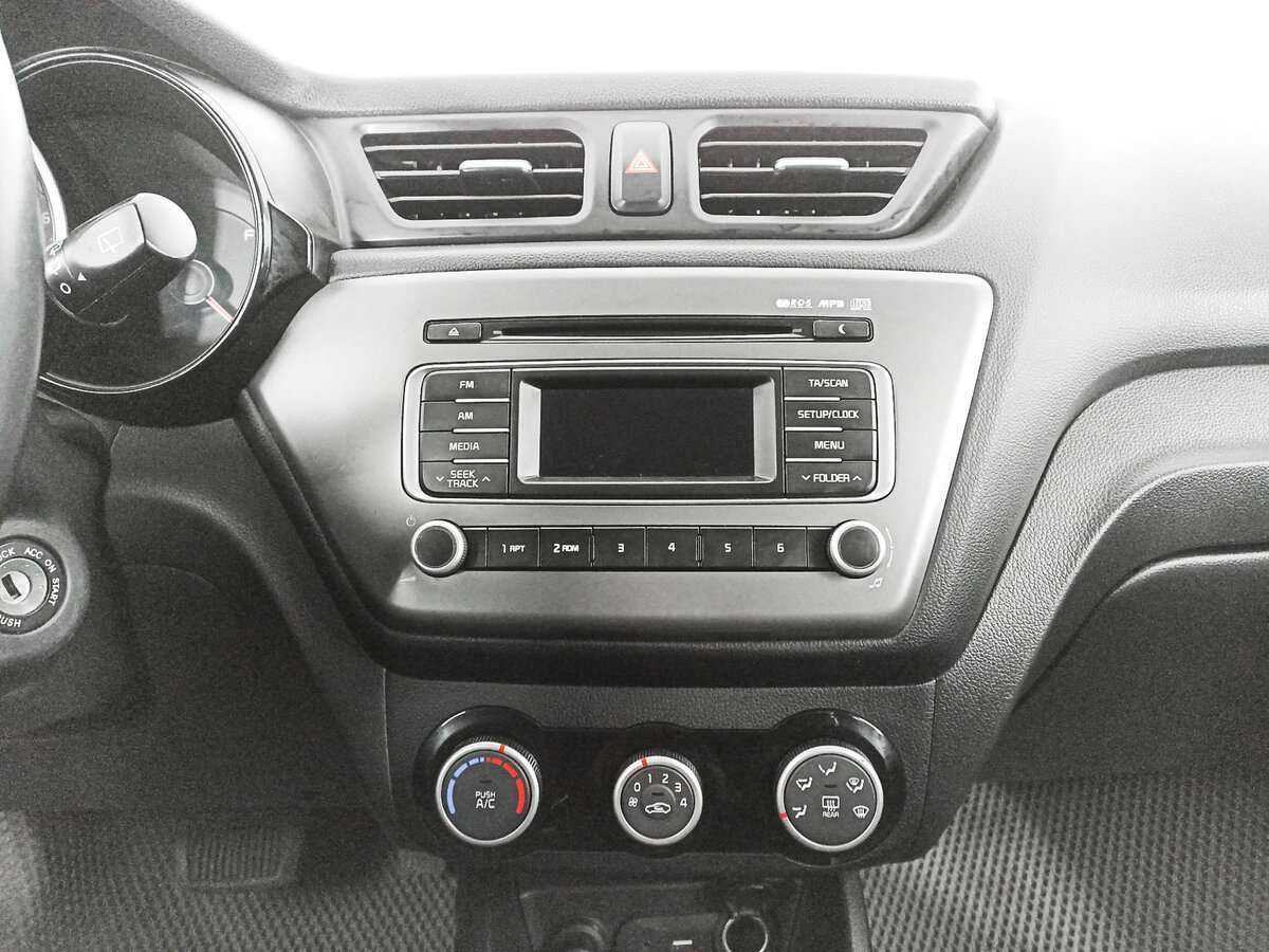 Б/У Киа Рио 2017 года. Фото: #12