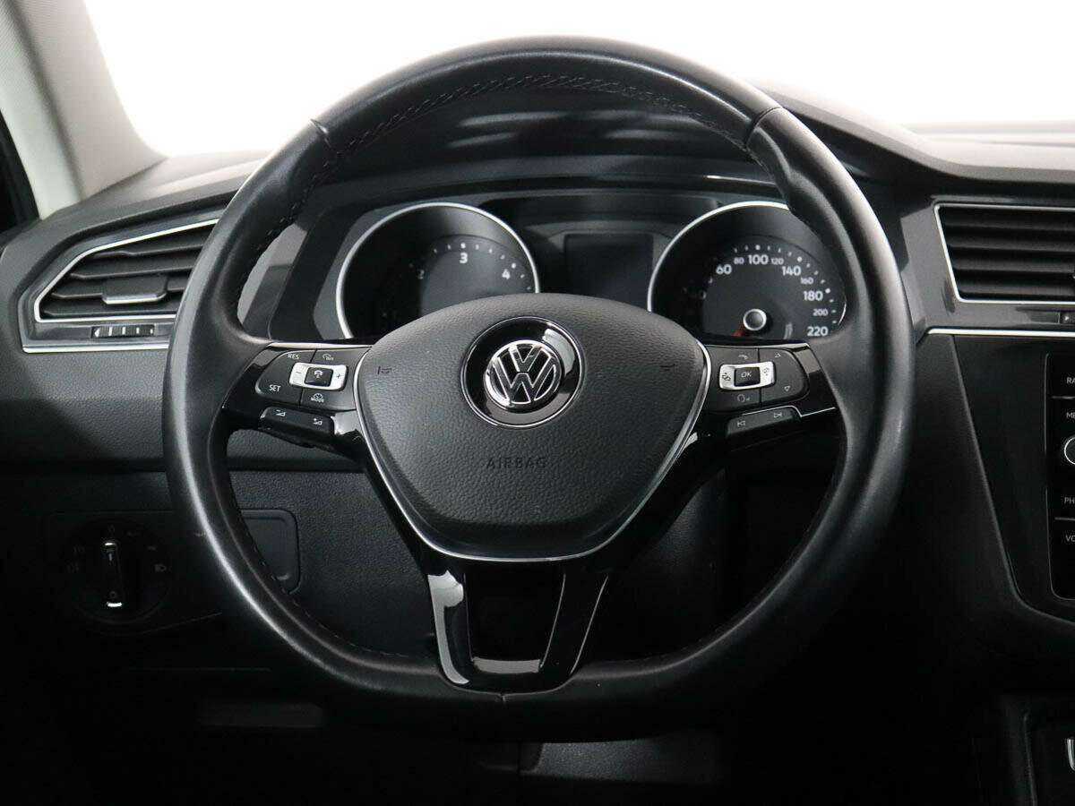 Б/У Фольксваген Тигуан 2018 года. Фото: #12