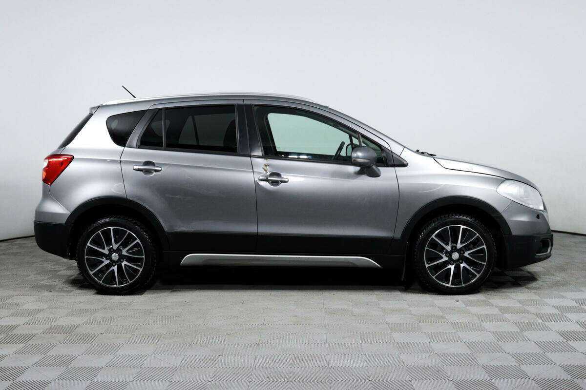 Б/У Сузуки С-Икс4 2014 года. Фото: #3