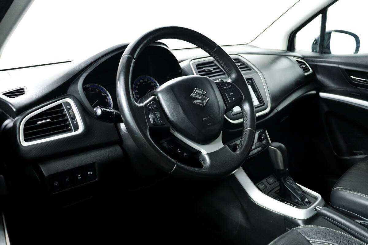 Б/У Сузуки С-Икс4 2014 года. Фото: #12