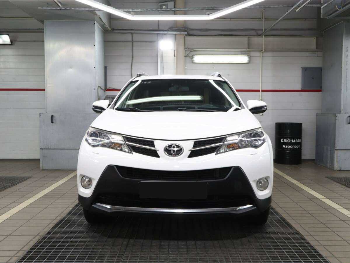 Toyota RAV4 2014 года с пробегом. Фото: #1
