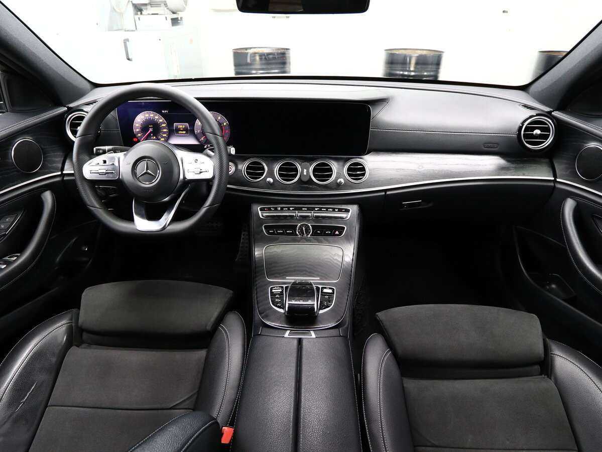 Mercedes-Benz E-Класс 2018 года с пробегом. Фото: #9