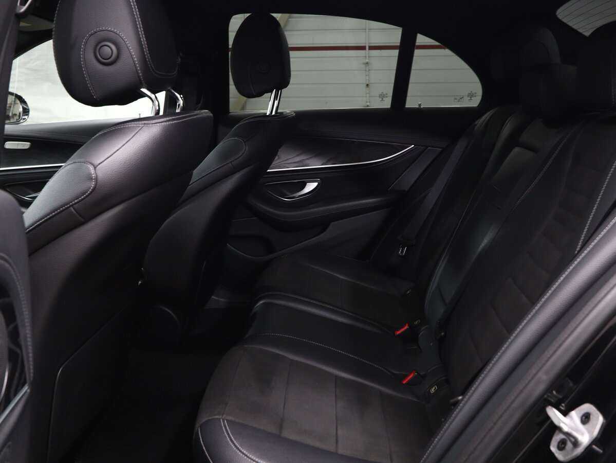 Mercedes-Benz E-Класс 2018 года с пробегом. Фото: #18