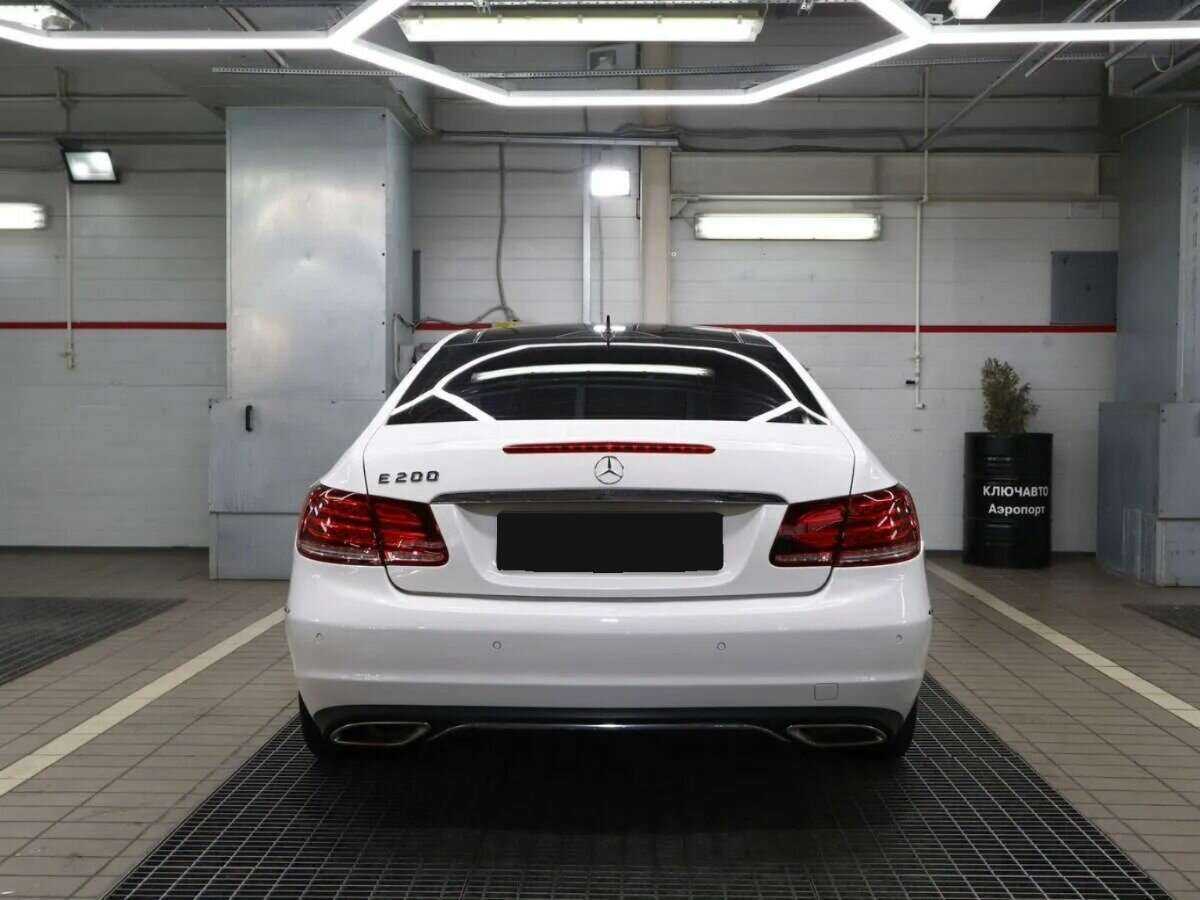 Mercedes-Benz E-Класс 2013 года с пробегом. Фото: #2