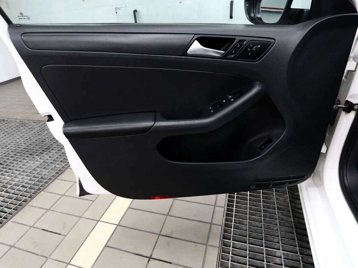 Volkswagen Jetta 2013 года с пробегом. Фото: #11