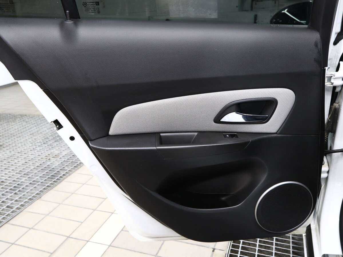 Chevrolet Cruze 2012 года с пробегом. Фото: #8