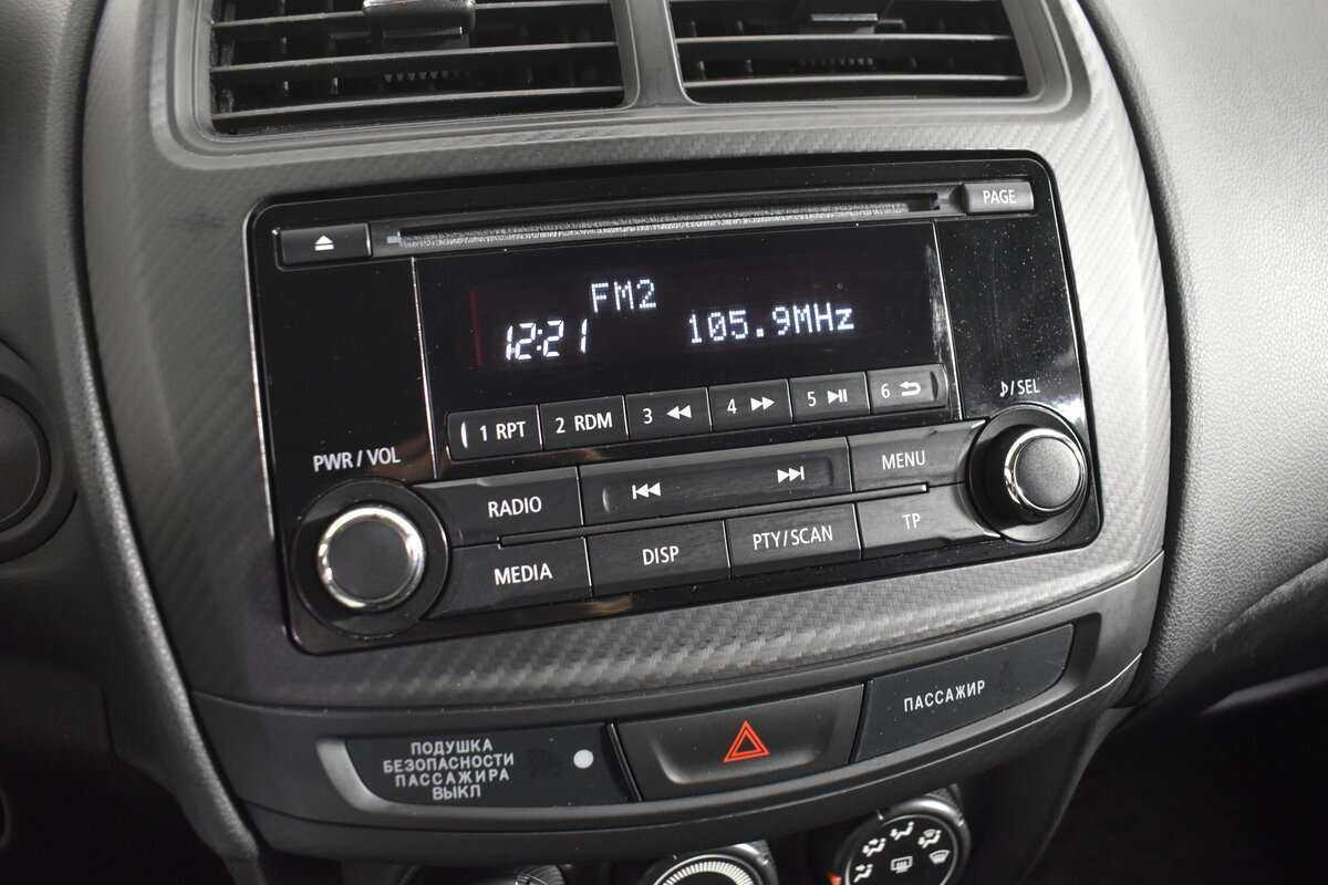 Б/У Митсубиши АС-Икс 2014 года. Фото: #19