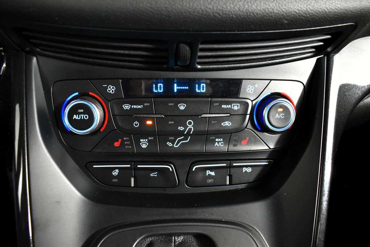 Б/У Форд Куга 2017 года. Фото: #13