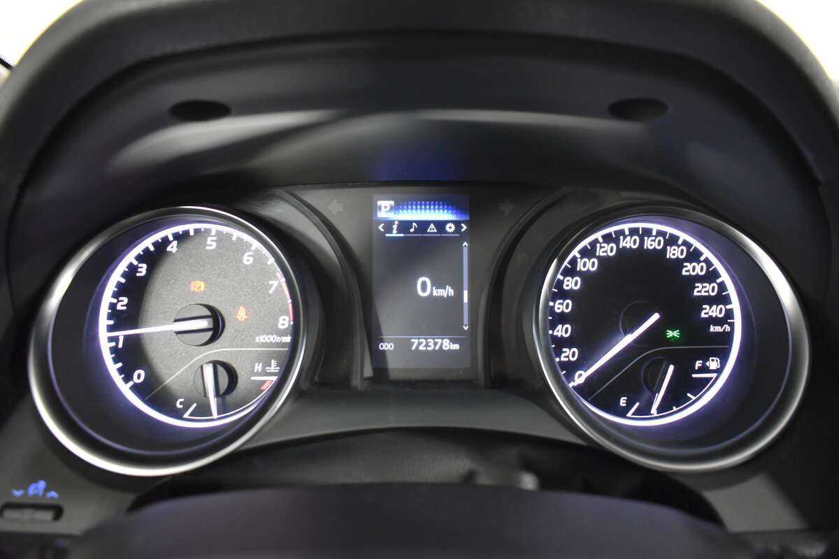 Toyota Camry 2021 года с пробегом. Фото: #13