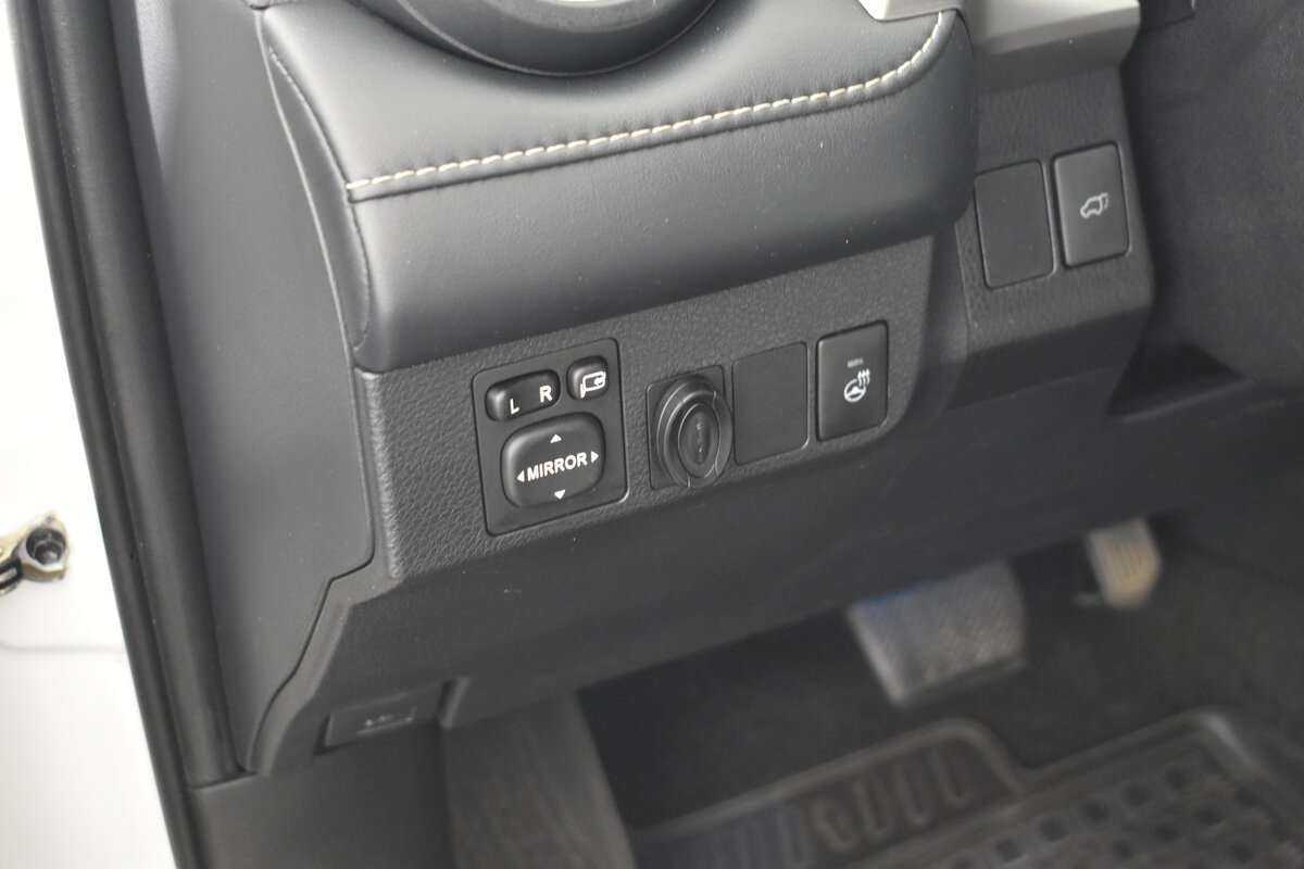 Toyota RAV4 2019 года с пробегом. Фото: #8