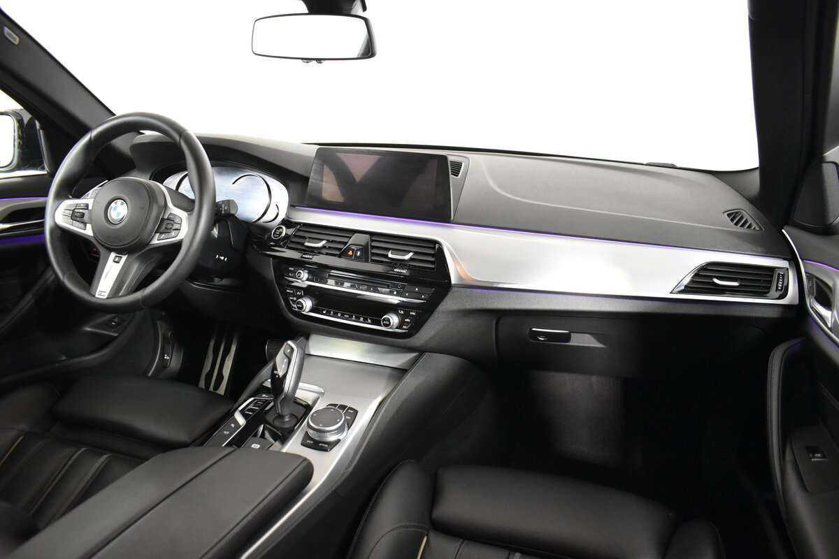 BMW 5 серии 2018 года с пробегом. Фото: #11