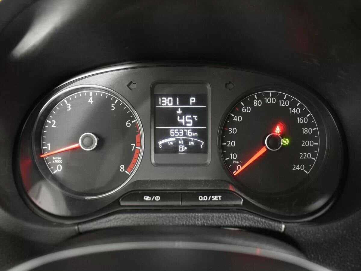 Б/У Фольксваген Поло 2017 года. Фото: #11