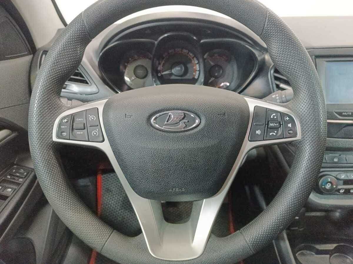 Lada (ВАЗ) Vesta 2019 года с пробегом. Фото: #11