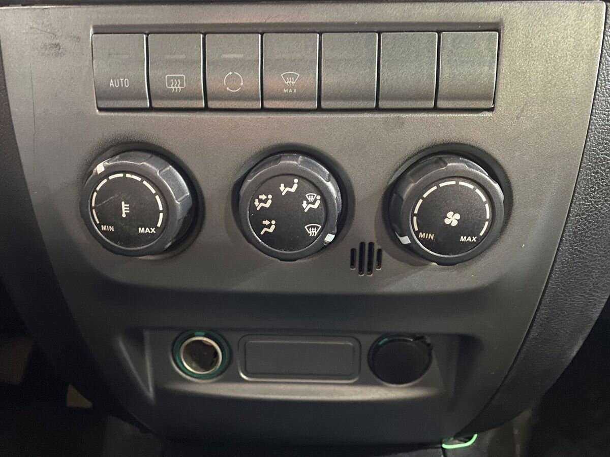 УАЗ Patriot 2016 года с пробегом. Фото: #12