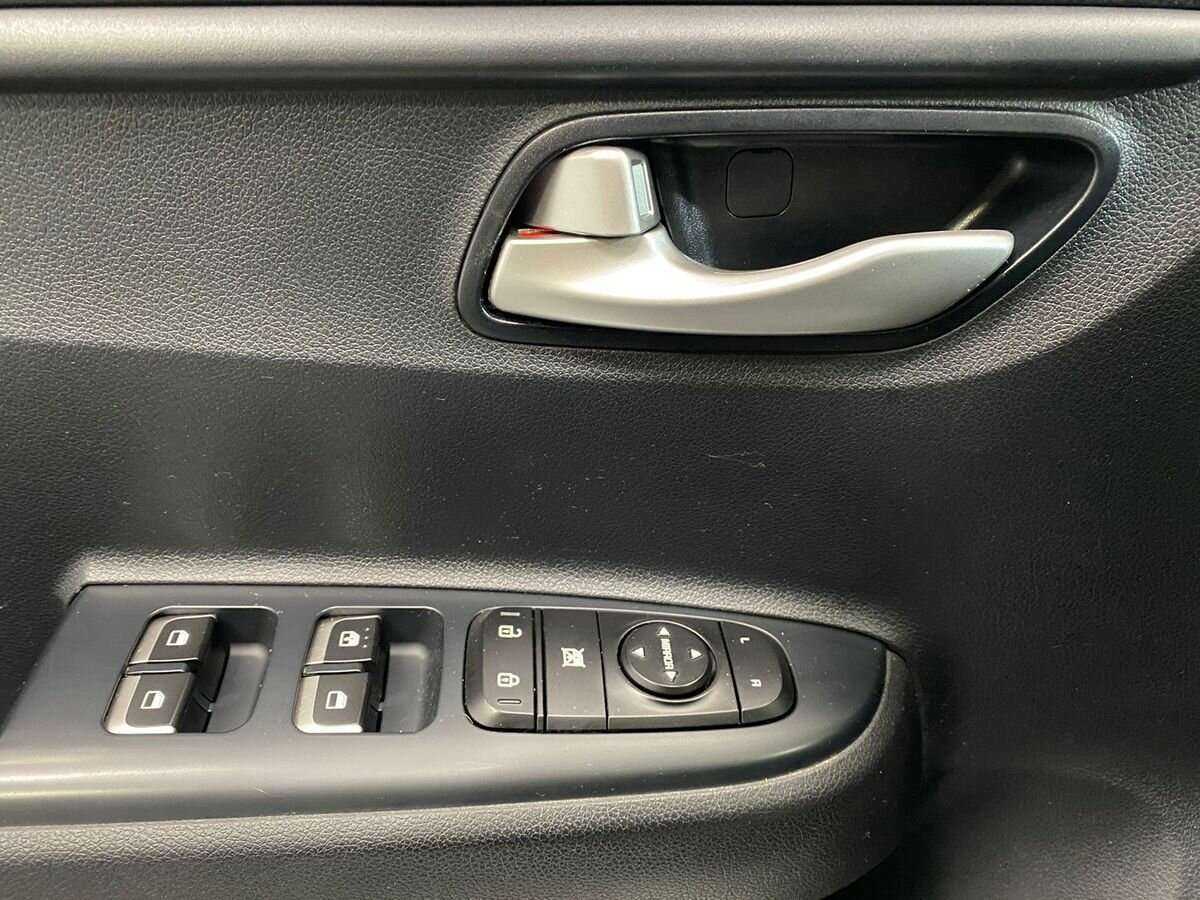 Б/У Киа Рио 2019 года. Фото: #17