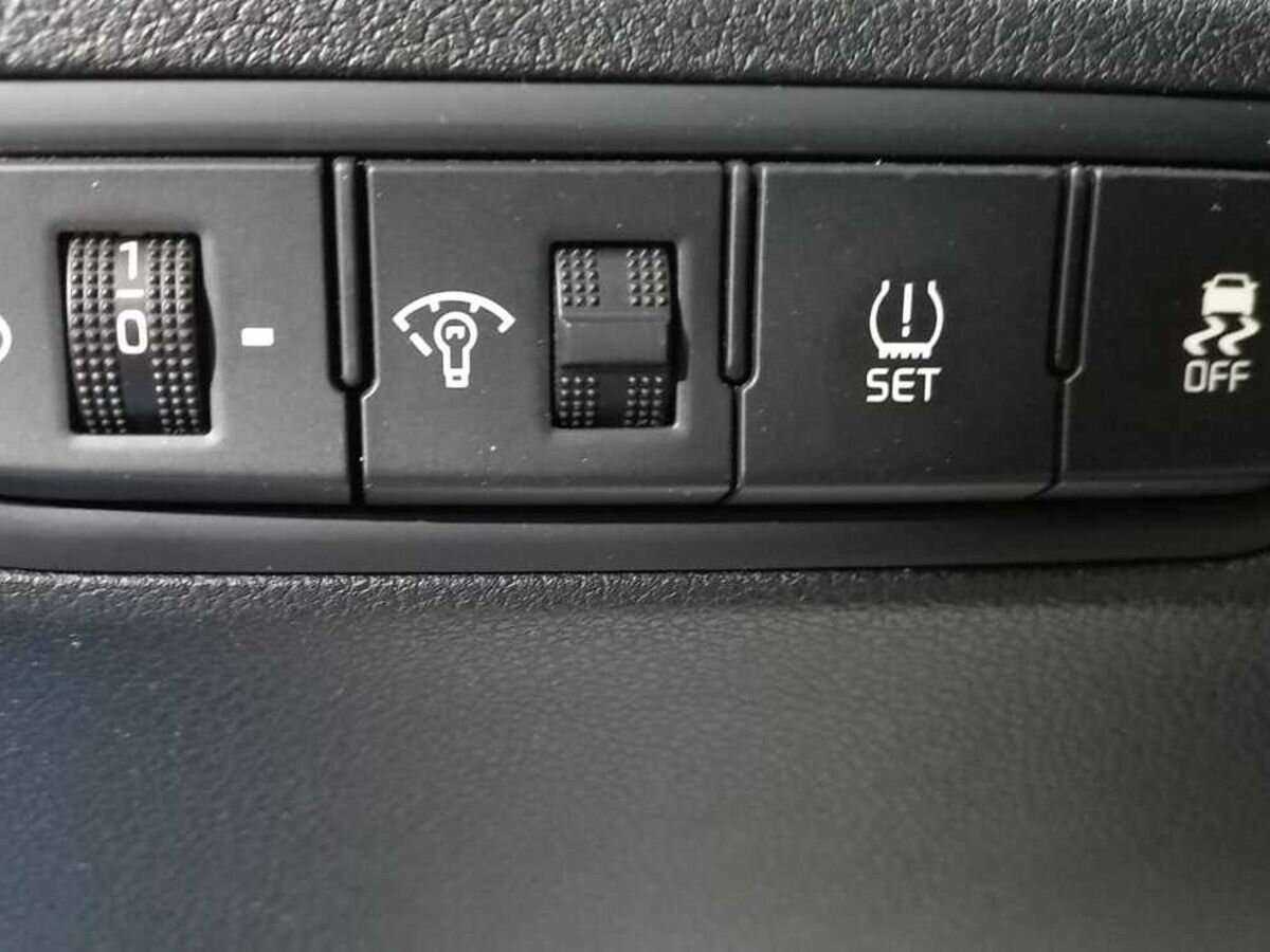 Б/У Киа Рио 2018 года. Фото: #13