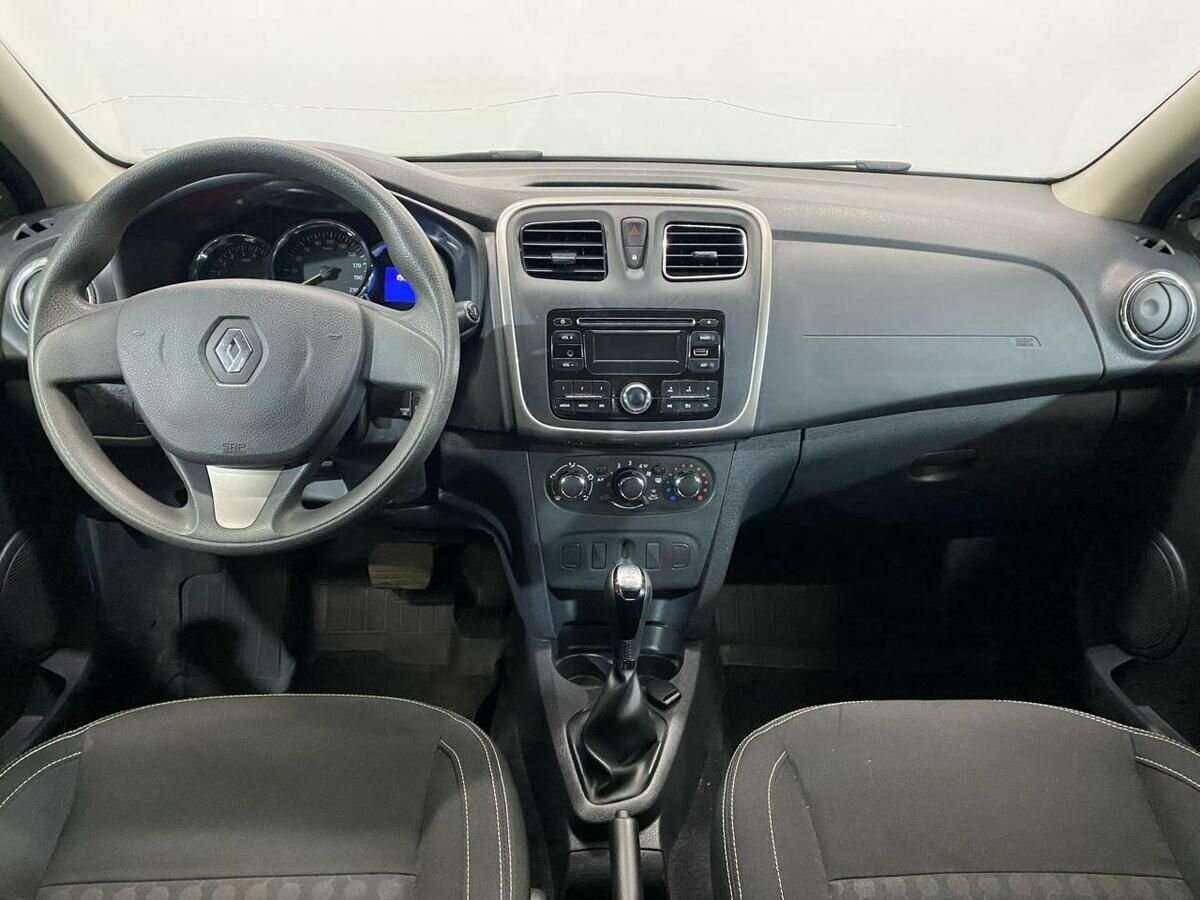 Б/У Рено Логан 2016 года. Фото: #8
