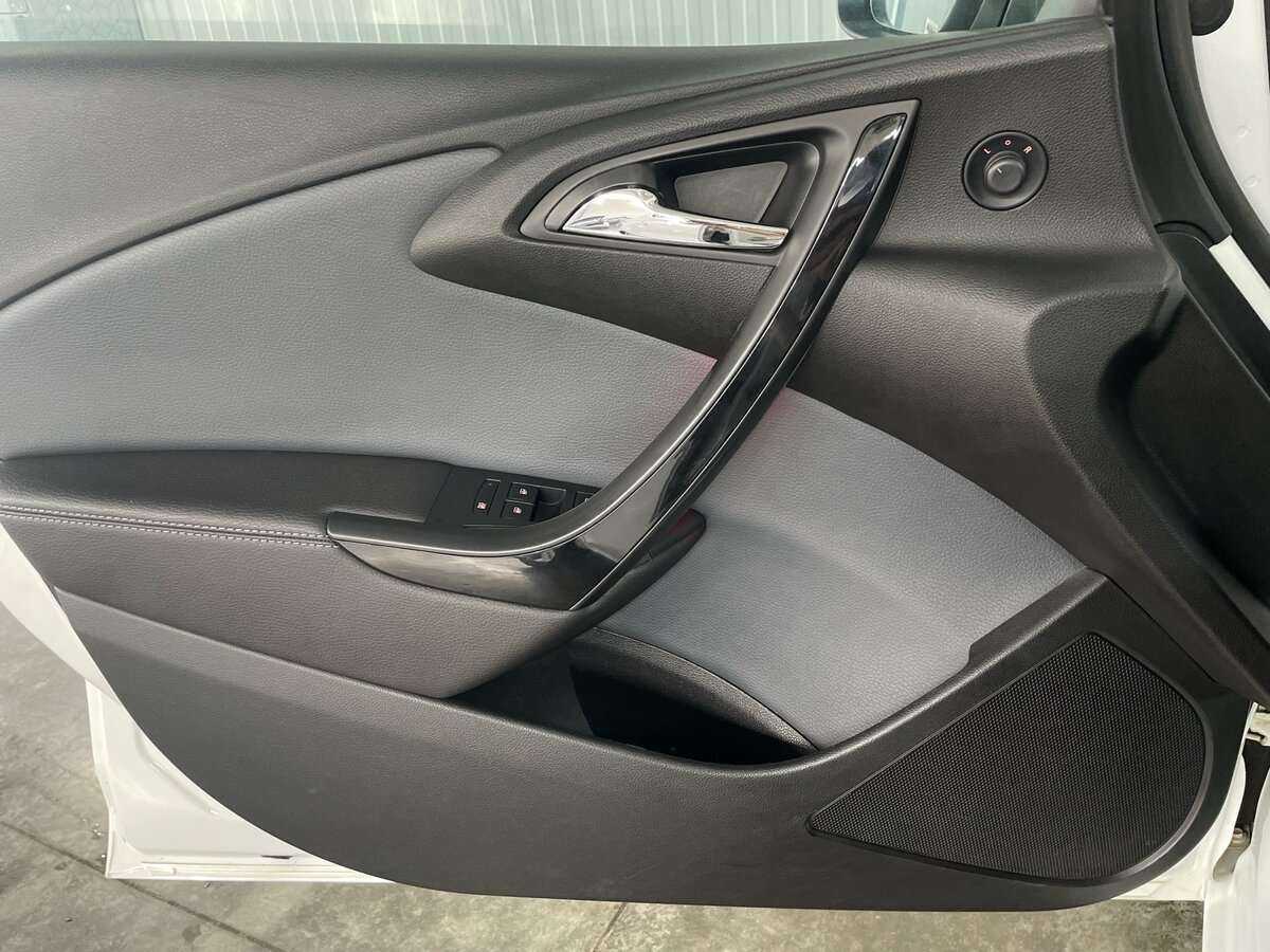 Opel Astra 2014 года с пробегом. Фото: #16