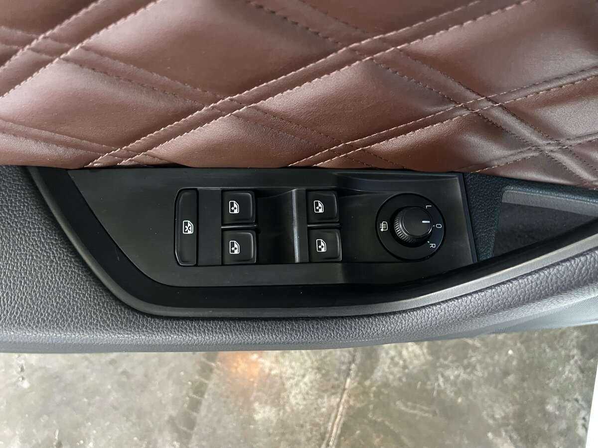 Skoda Superb 2015 года с пробегом. Фото: #22