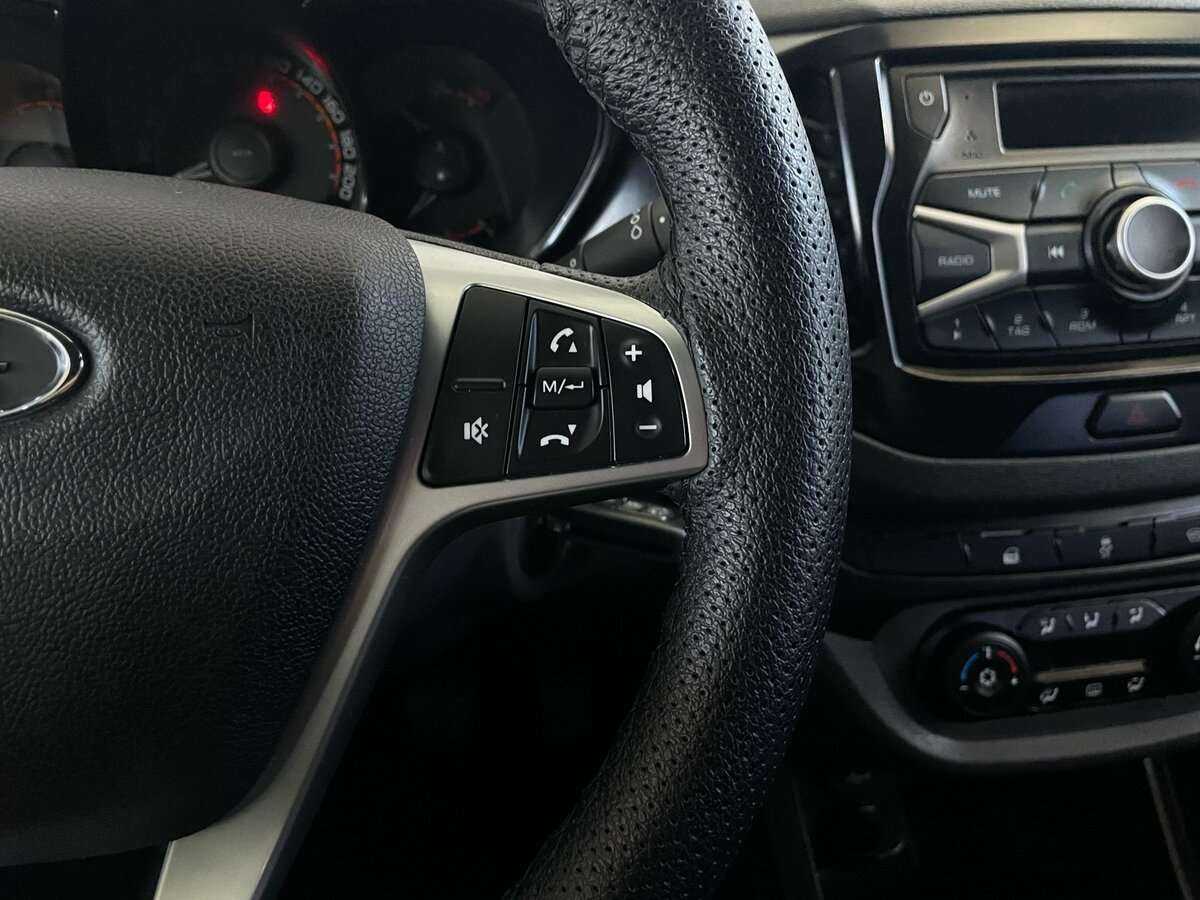 Lada (ВАЗ) Vesta 2018 года с пробегом. Фото: #11