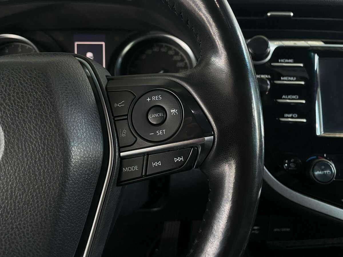 Toyota Camry 2018 года с пробегом. Фото: #13