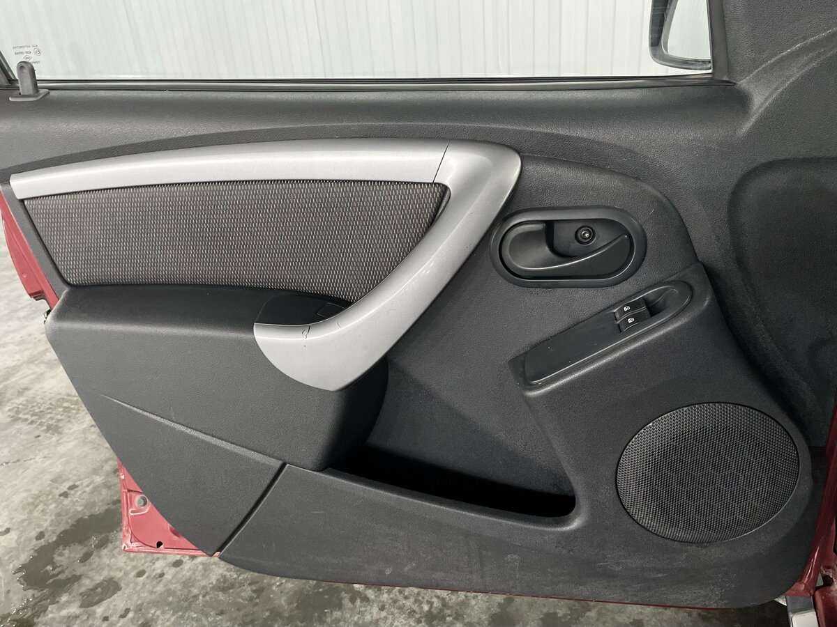 Renault Duster 2012 года с пробегом. Фото: #16