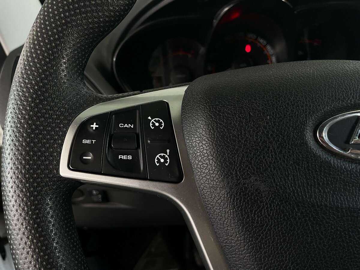 Lada (ВАЗ) Vesta 2019 года с пробегом. Фото: #10