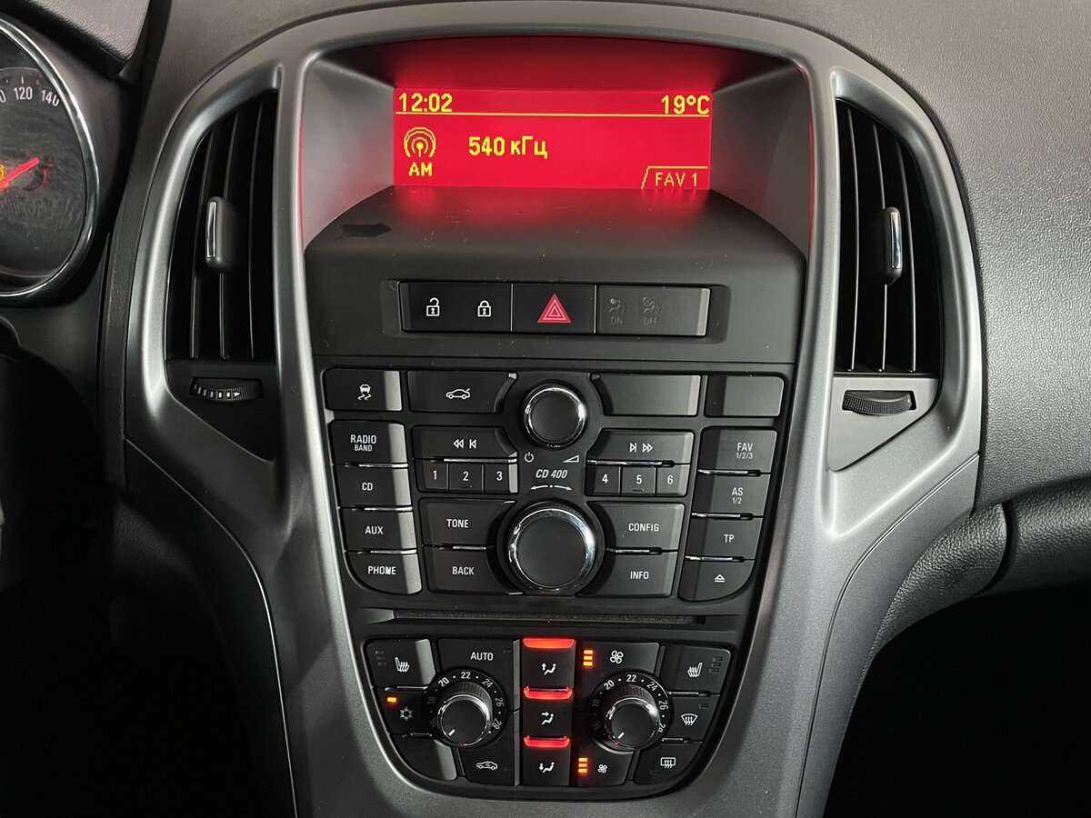 Opel Astra 2013 года с пробегом. Фото: #11