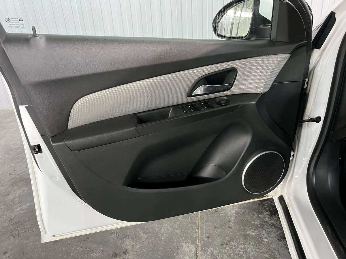 Chevrolet Cruze 2013 года с пробегом. Фото: #8