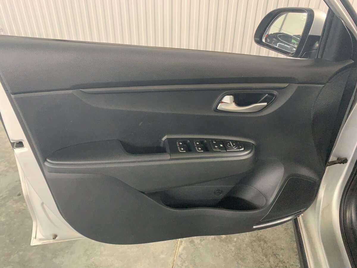 Kia Rio 2019 года с пробегом. Фото: #20