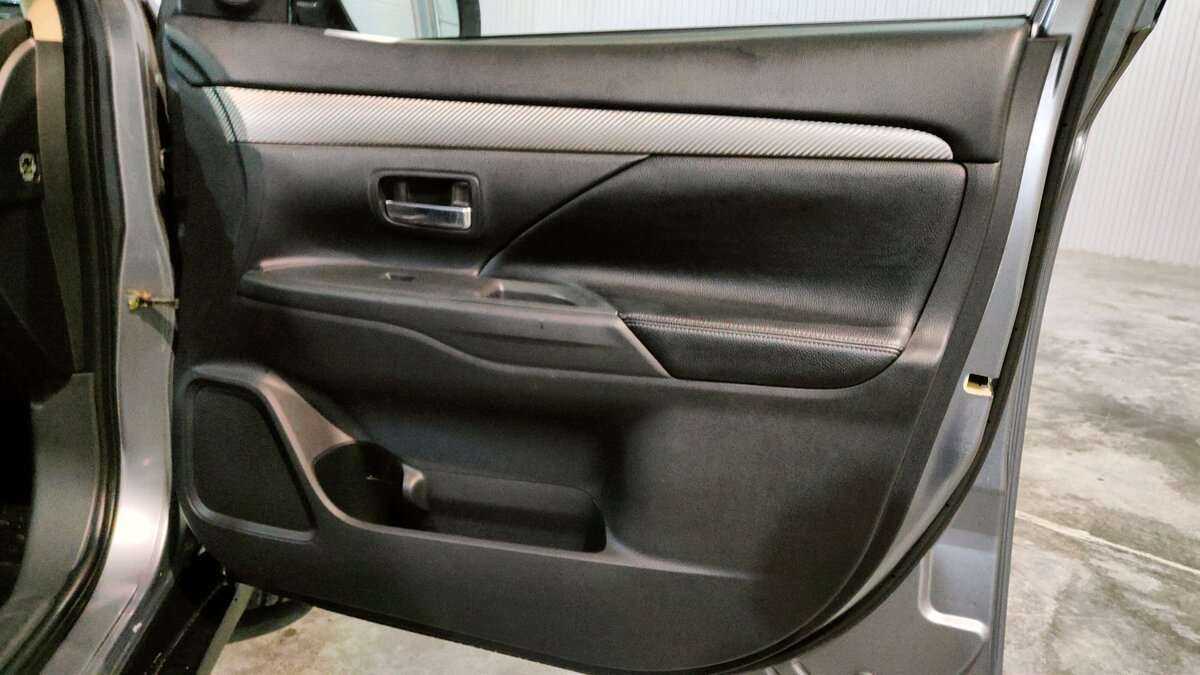 Mitsubishi Outlander 2012 года с пробегом. Фото: #16